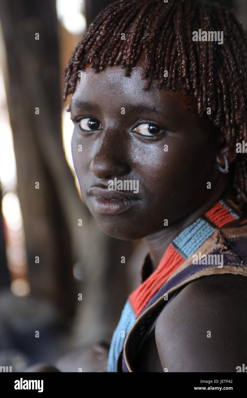 Femme, jeune, d'une tribu Hamar, portrait, Omotal sud, l'Éthiopie, Banque D'Images