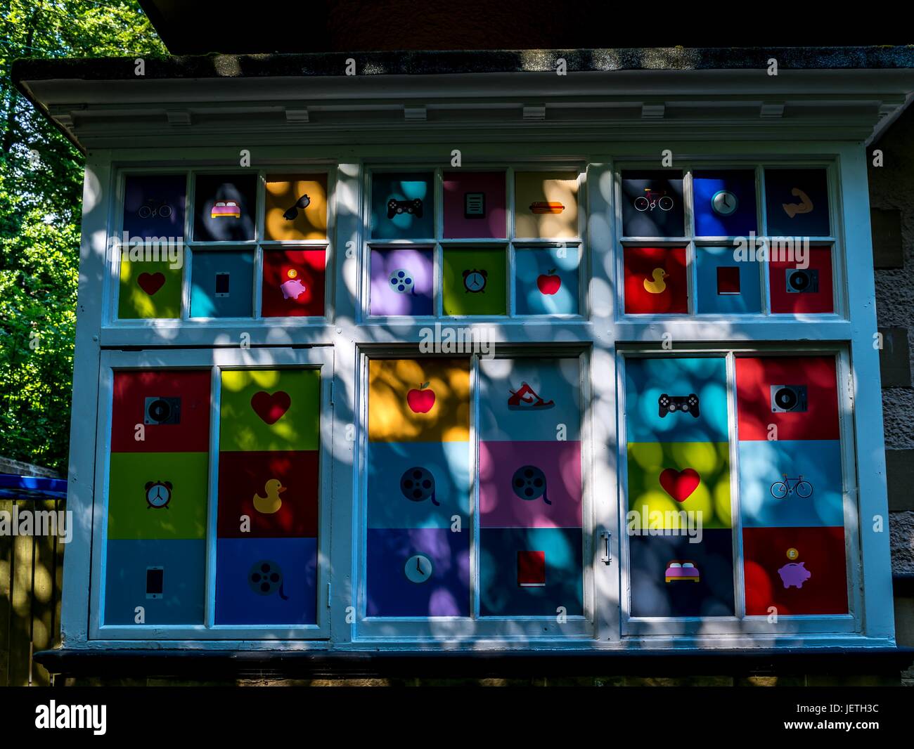 Le vieux gardiens Lodge à Storthes Hall Park, Storthes Hall, Kirkburton, Huddersfield, Angleterre Royaume-Uni Banque D'Images