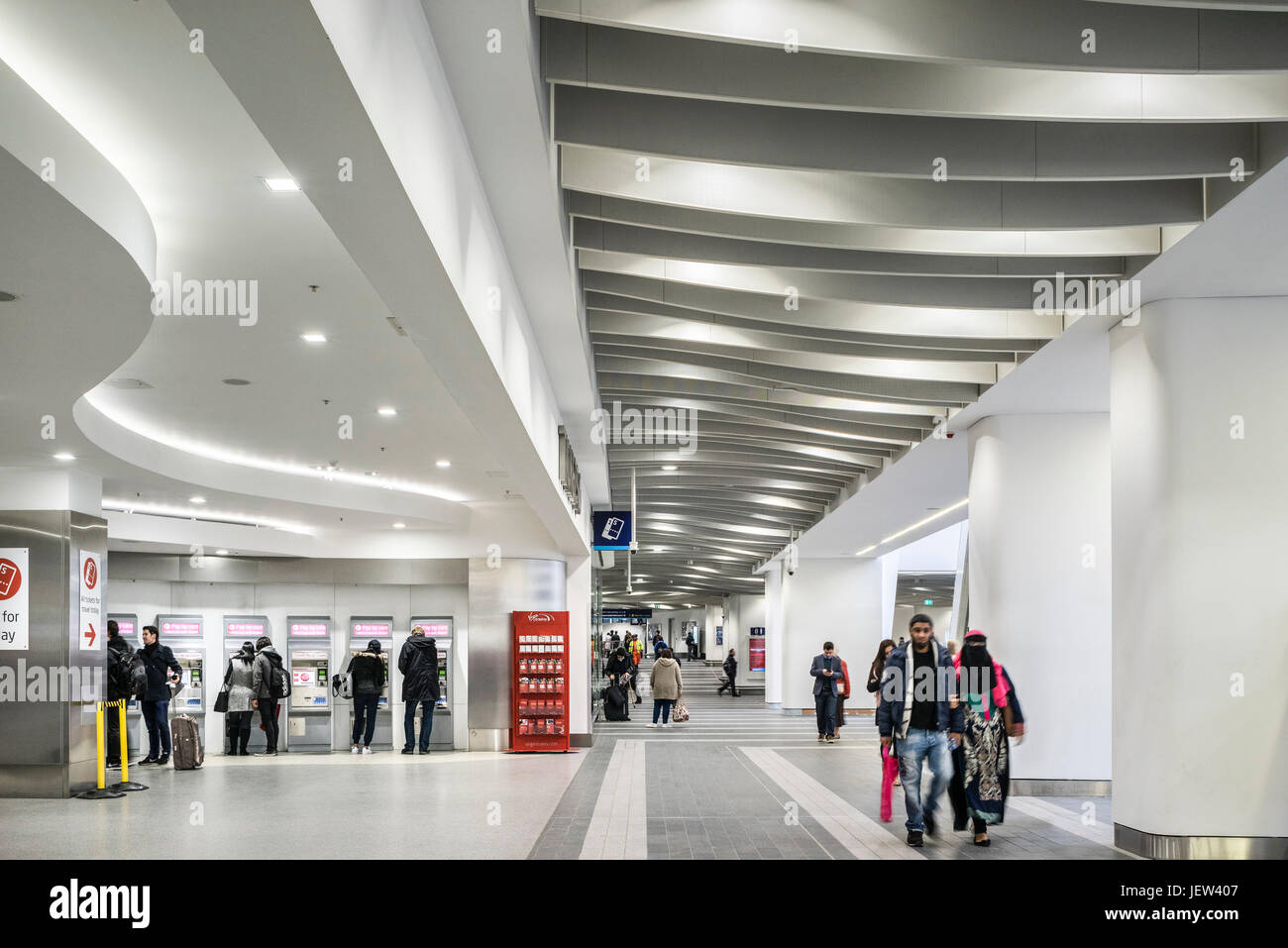 La gare New Street de billets. La gare New Street de Birmingham, Birmingham, Royaume-Uni. Architecte : AZPML Haskoll et Atkins, 2015. Banque D'Images