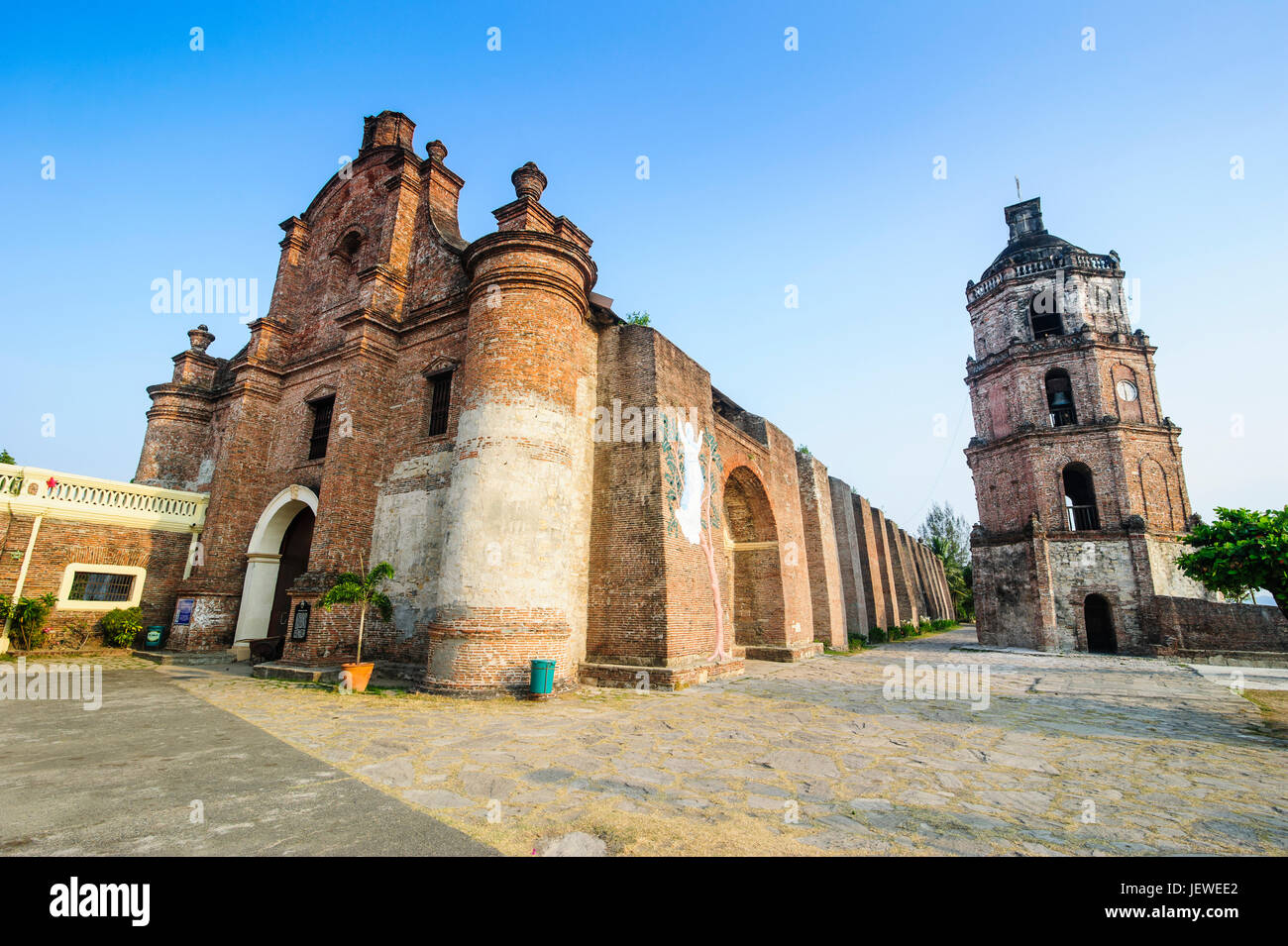 La vue du patrimoine mondial de l'église de Santa Maria, Ilocos Norte, dans le nord de Luzon, Philippines Banque D'Images
