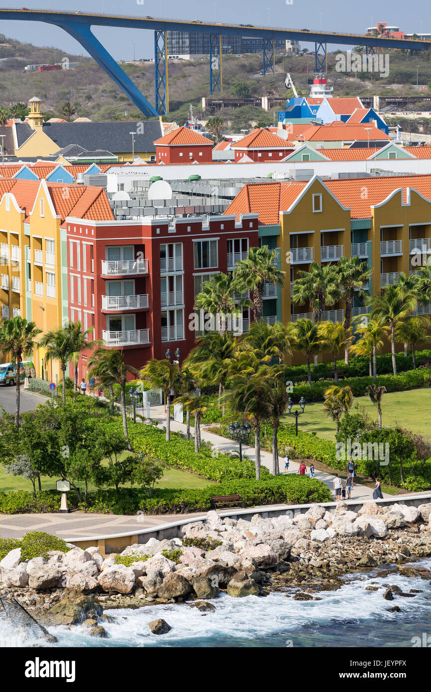 Colorful Resorts sur l'île de Curaçao Banque D'Images
