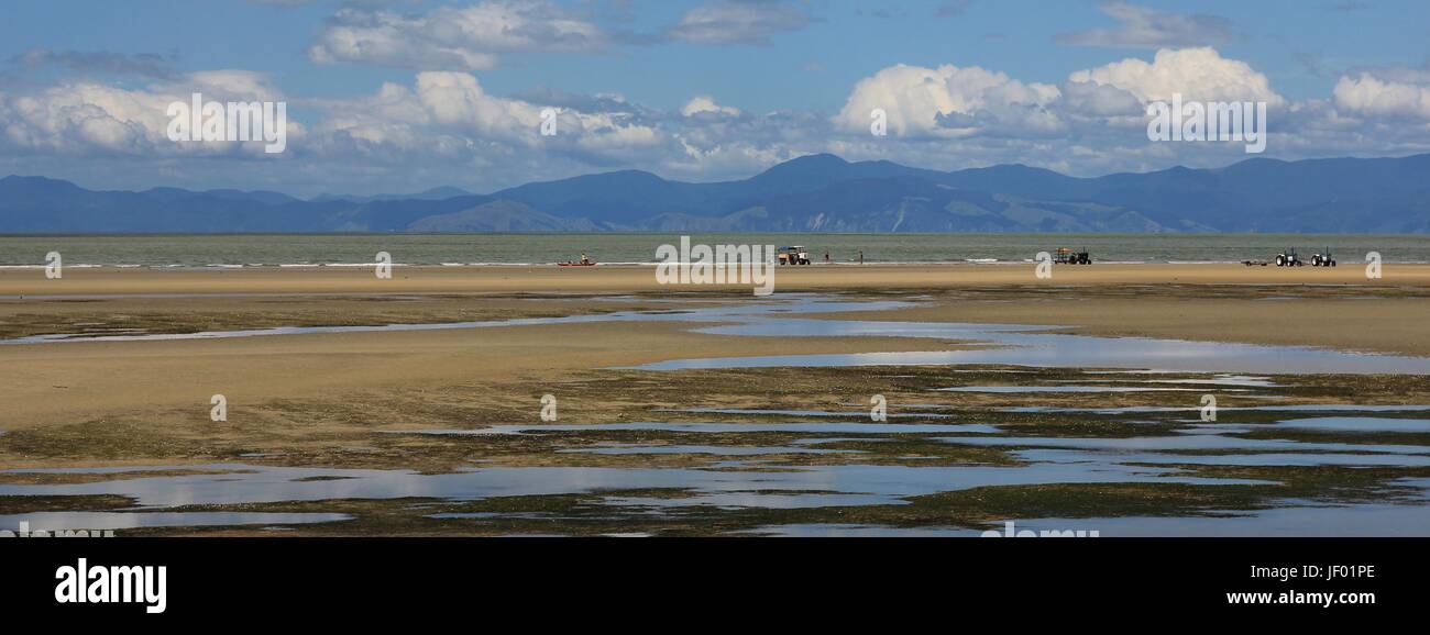 Plage de Marahau à tracteurs, Nouvelle-Zélande Banque D'Images