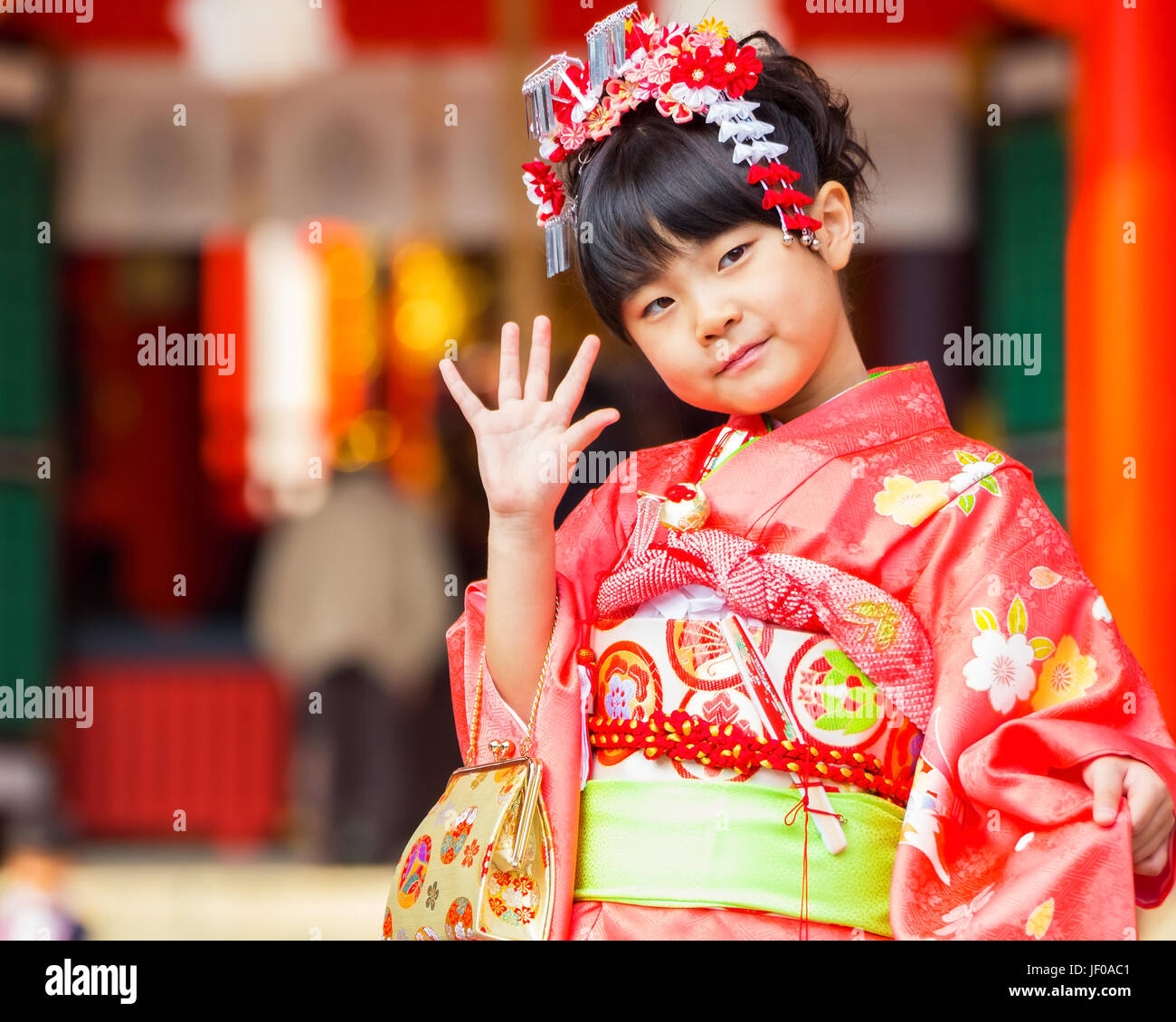 Japanese Girl célèbre le 'Shichi-go-san' - un rite de passage traditionnel et jour de festival au Japon Banque D'Images