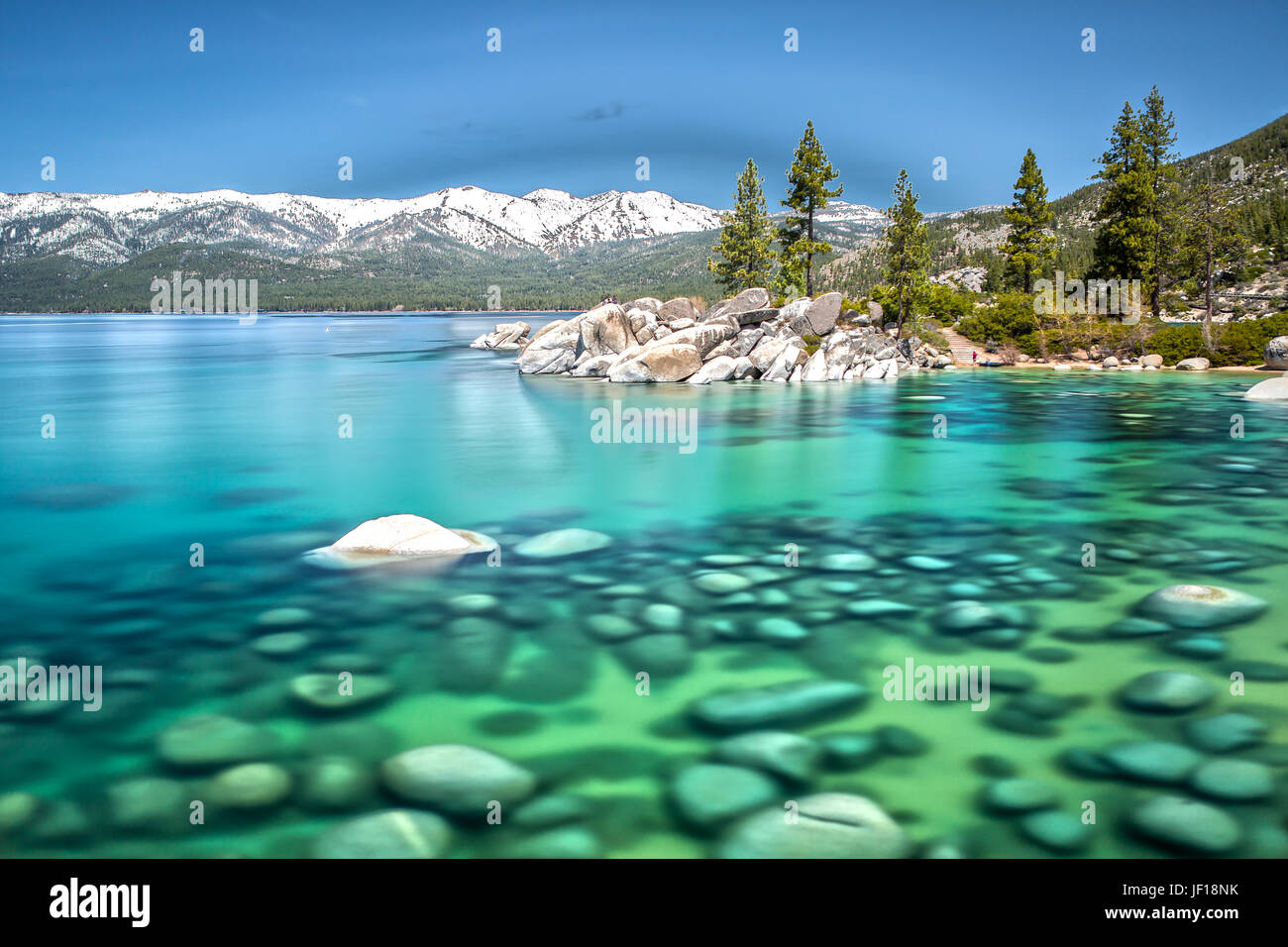Paysage d'hiver du lac tahoe Banque de photographies et d'images à haute  résolution - Page 2 - Alamy