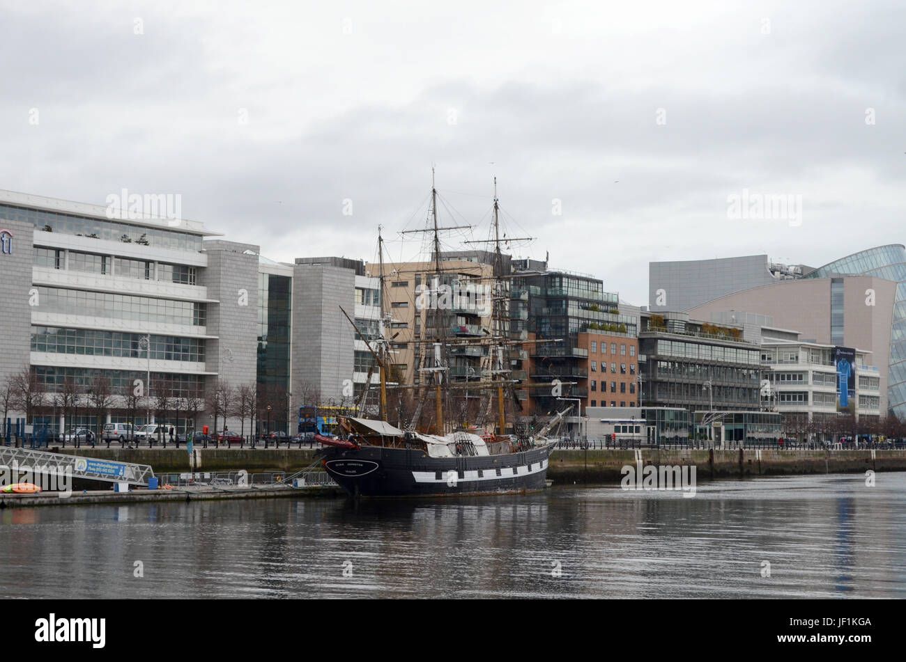 Jeanie Johnston Tall Ship à la rivière Liffey à Dublin, Irlande Banque D'Images