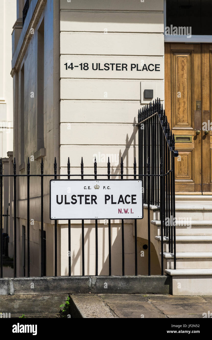 Ulster Place une partie de la succession de la Couronne sur le bord de Regent's Park, Londres, Angleterre, Royaume-Uni Banque D'Images