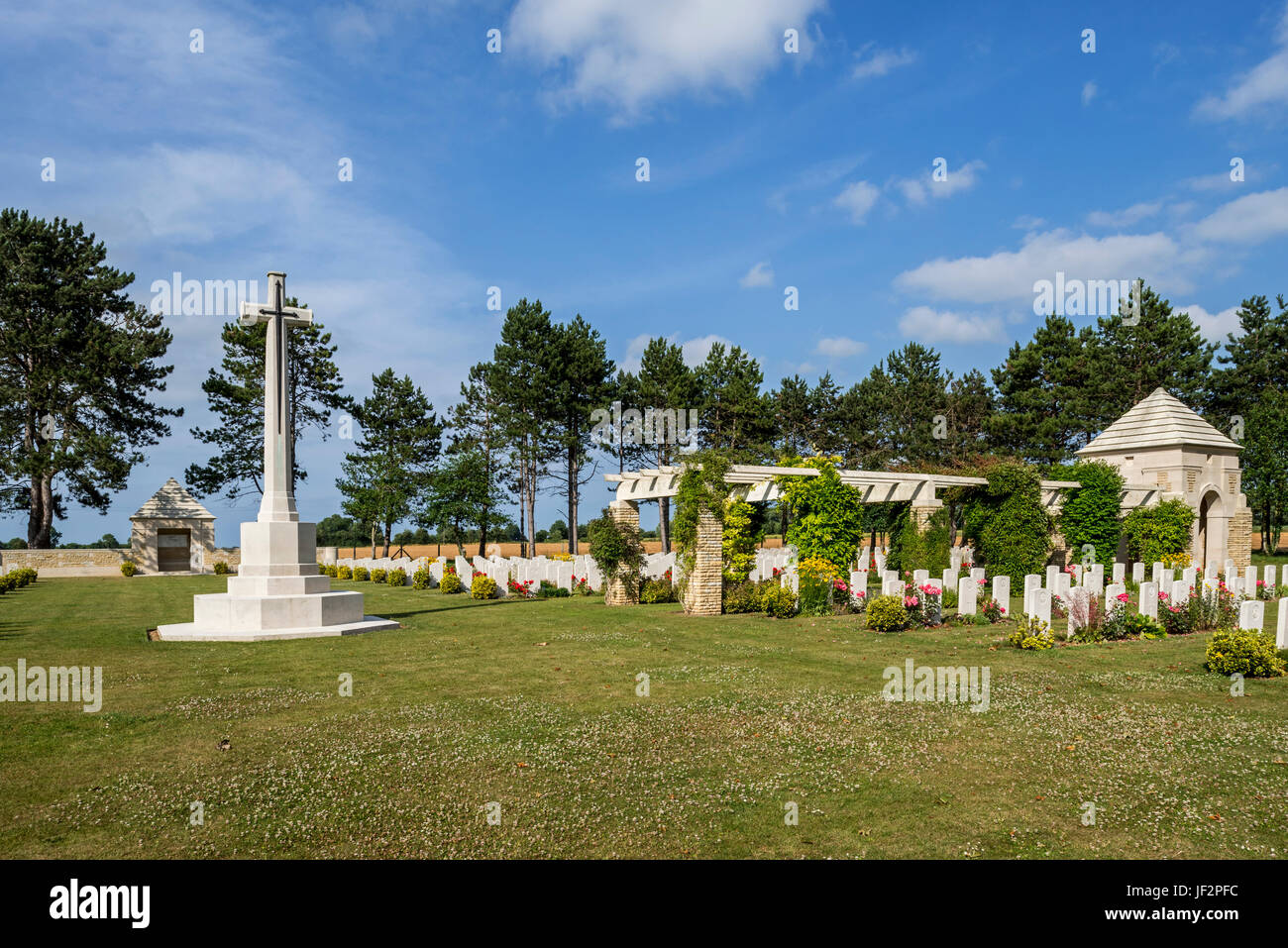 Le cimetière de guerre britannique de la brêche, contient 652 sépultures du Commonwealth de la Seconde Guerre mondiale, Bazenville, Calvados, Normandie, France Banque D'Images