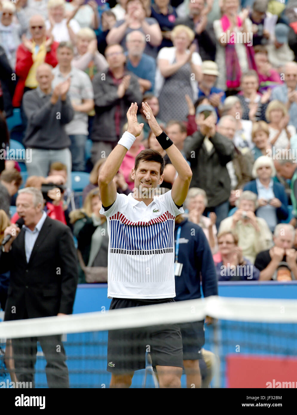 Novak Djokovic la Serbie de battre Vasek Pospisil célèbre à l'International Aegon tennis tournament à Eastbourne , Devonshire Park Sussex Eastbourne UK . 28 Jun 2017 Banque D'Images