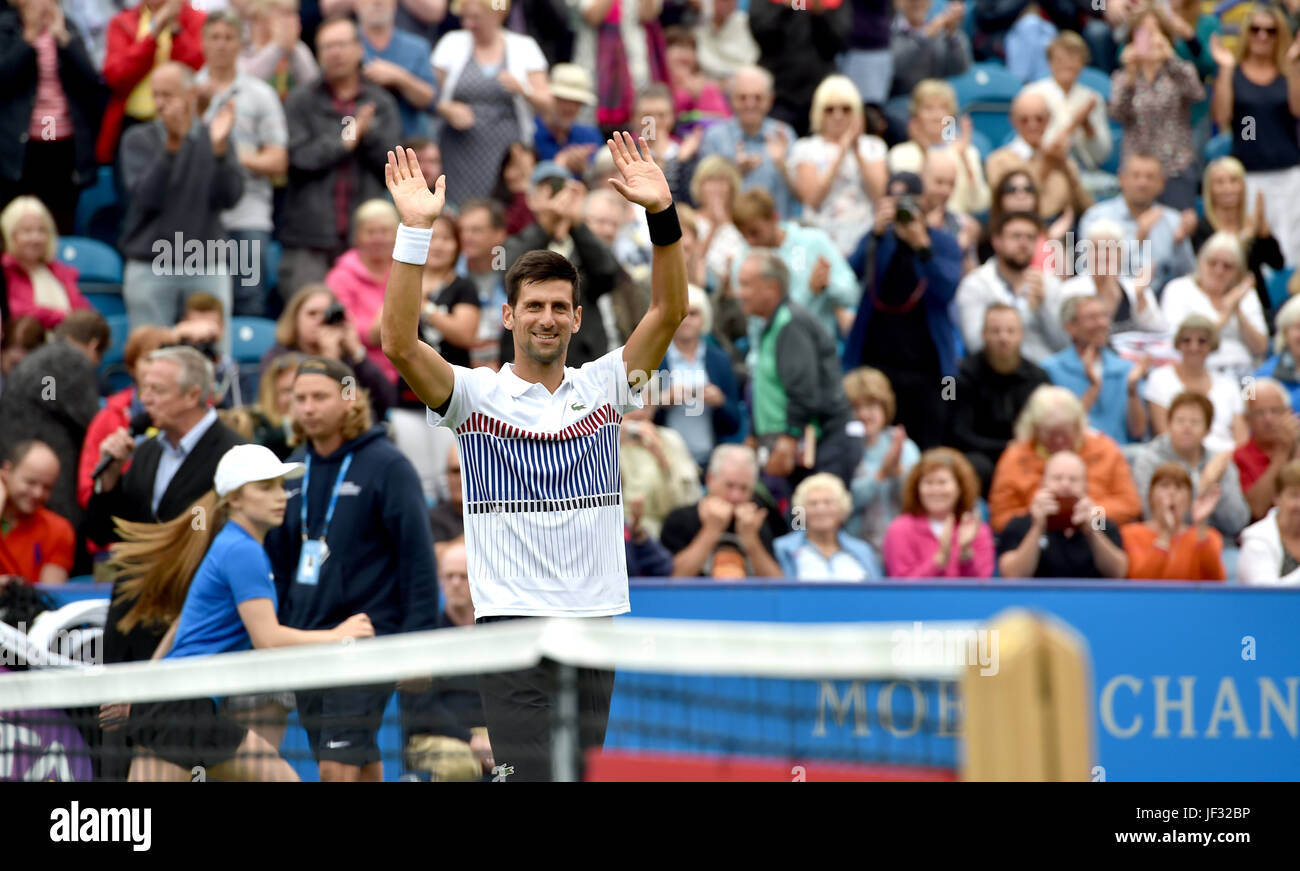 Novak Djokovic la Serbie de battre Vasek Pospisil célèbre à l'International Aegon tennis tournament à Eastbourne , Devonshire Park Sussex Eastbourne UK . 28 Jun 2017 Banque D'Images