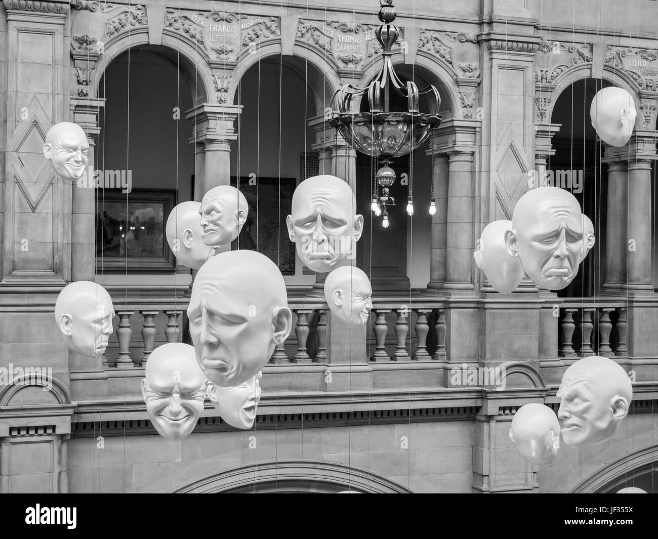 - Têtes flottantes musée de Kelvingrove Banque D'Images