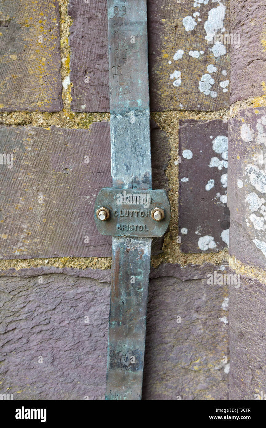 Le Cuivre conducteur eclaircissant, St David's, ou St Davids, cathédrale, Pembrokeshire, Pays de Galles de l'Ouest. Banque D'Images