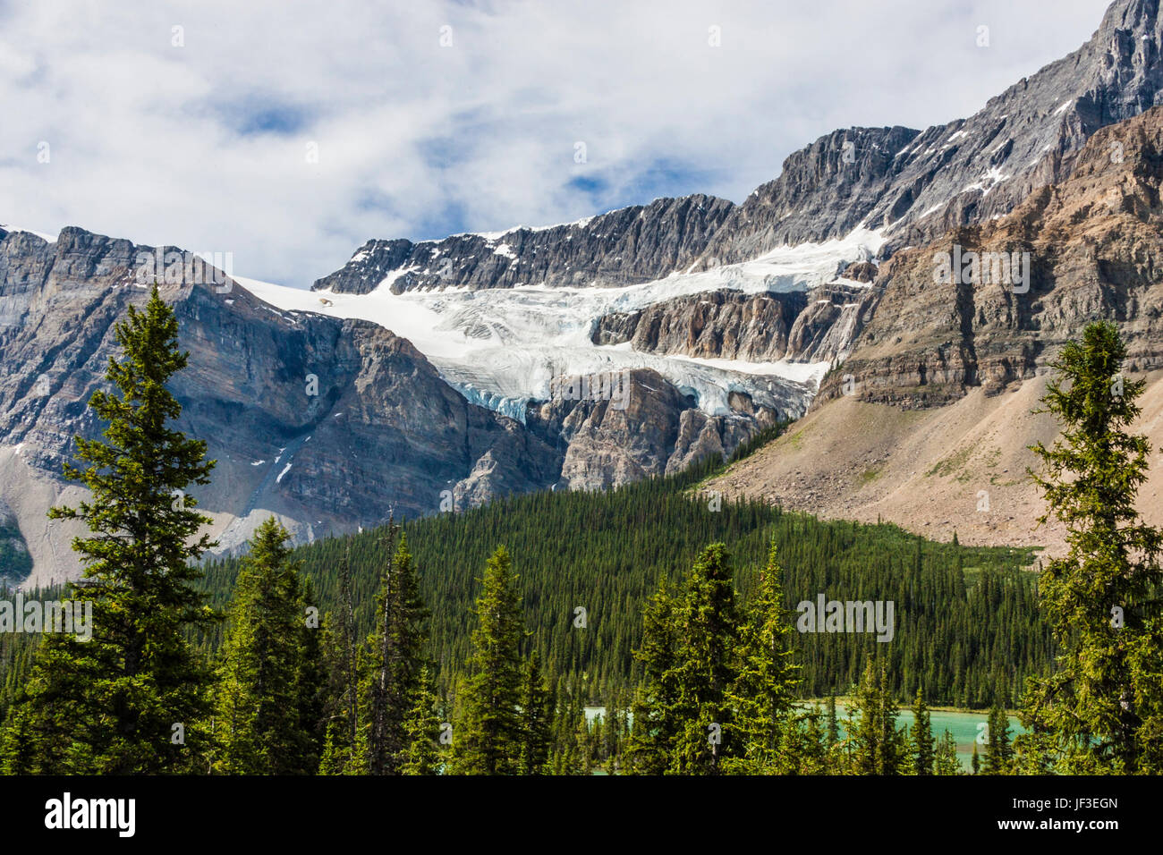 Le Glacier Crowfoot Crowfoot Mountain au lac Bow, dans le parc national Banff, Alberta, Canada. Banque D'Images