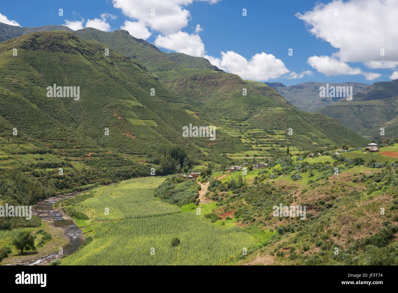 La vallée de la rivière Hlotse fertile district de Leribe Lesotho Afrique du Sud Banque D'Images