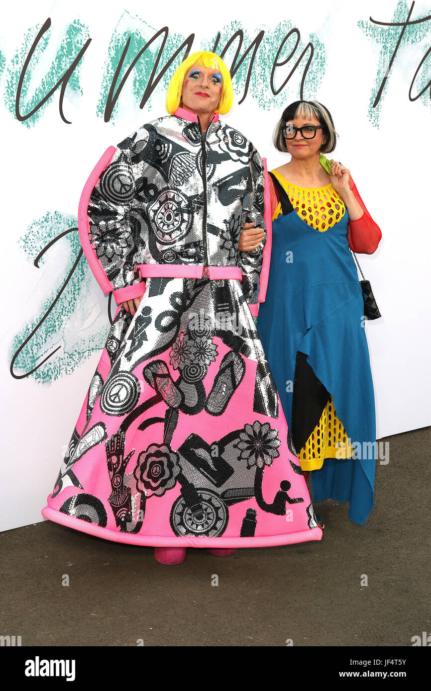 Londres, Royaume-Uni. 28 Juin, 2017. Grayson Perry, galeries Serpentine fête de l'été, les jardins de Kensington, Londres, Royaume-Uni. 28 Juin, 2017. Photo par Richard Goldschmidt : Riche de crédit Gold/Alamy Live News Banque D'Images