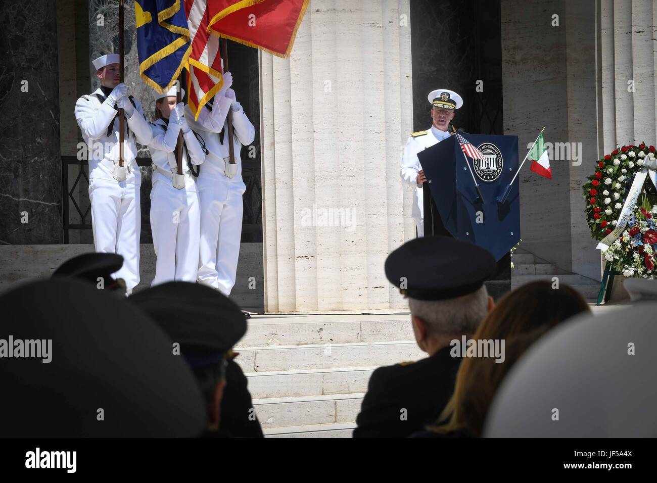 Le commandant adjoint de la 6e flotte américaine prononce une ...