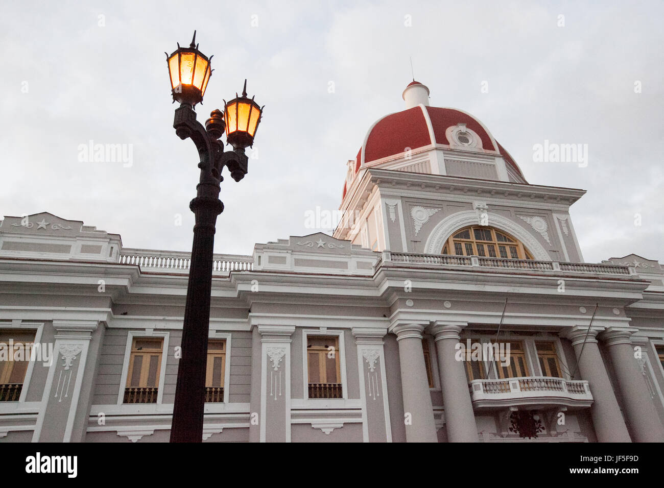 L'architecture cubaine au centre-ville de Cienfuegos. Banque D'Images
