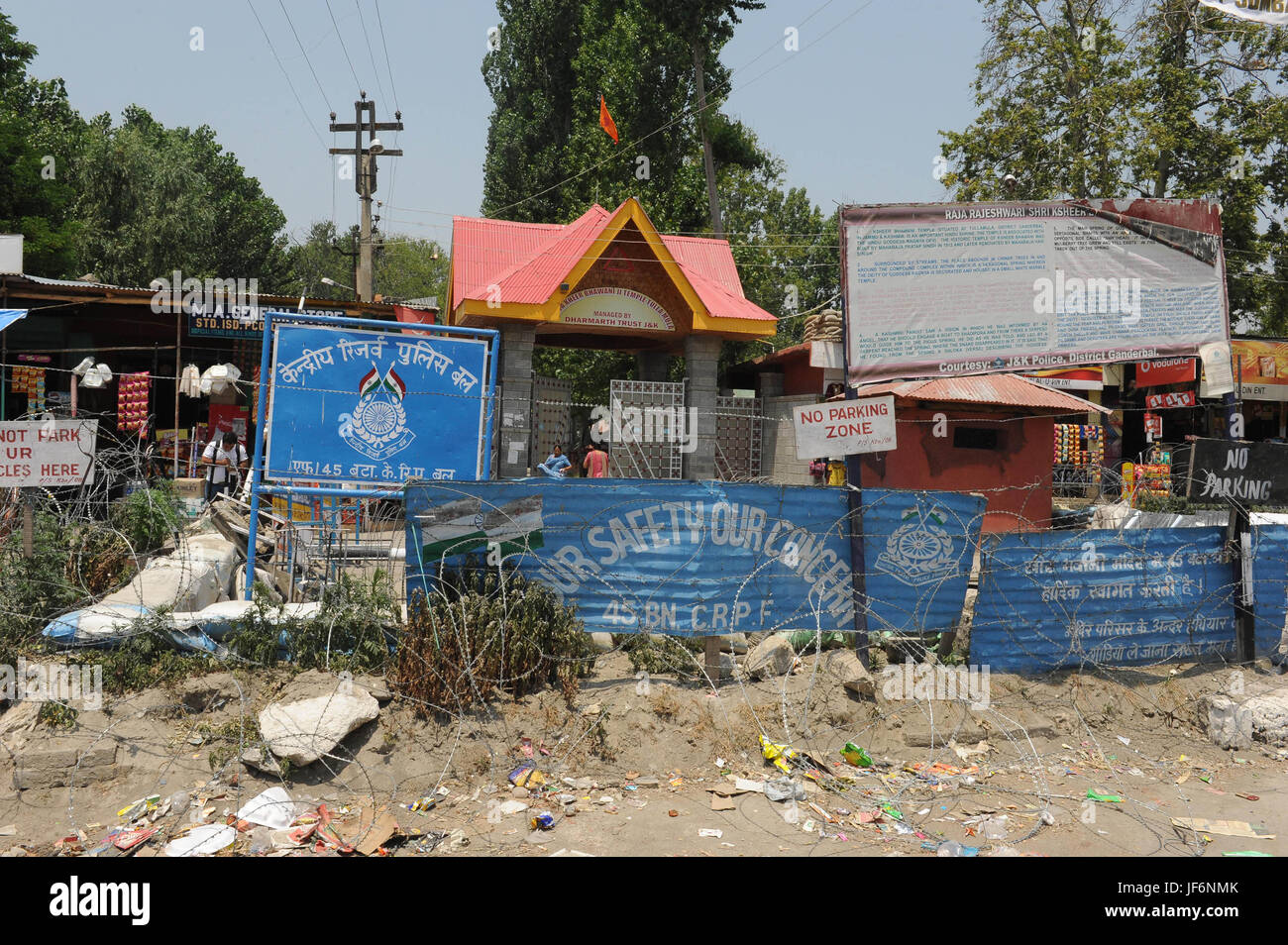 Kheer bhawani temple à Srinagar, Jammu Cachemire, l'Inde, l'Asie Banque D'Images