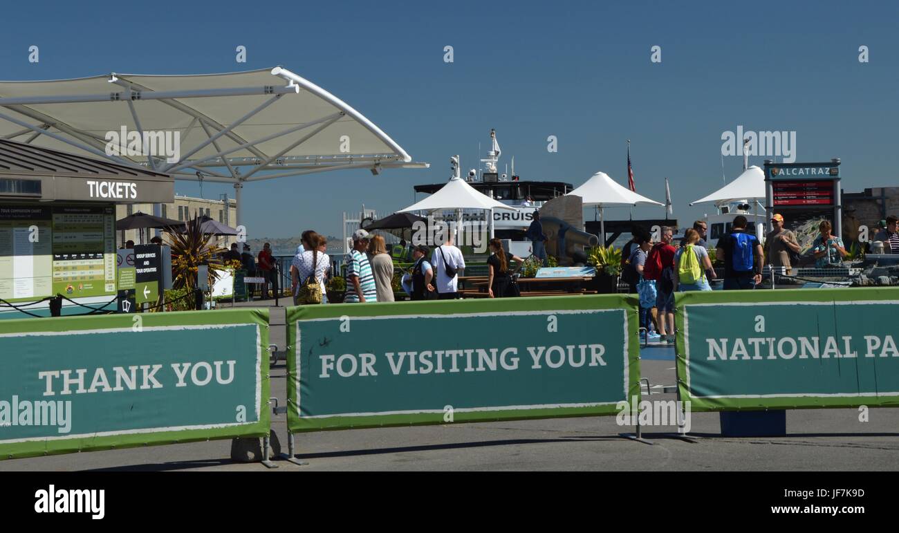 Alcatraz Cruises dans le Port de San Francisco à partir du 1er mai 2017, California USA Banque D'Images