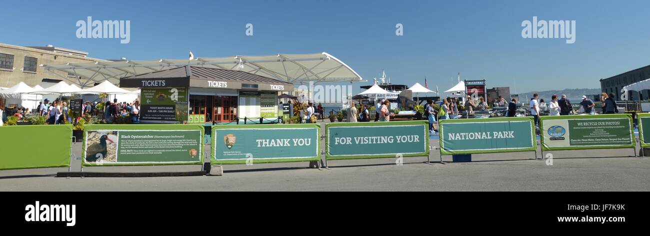 Alcatraz Cruises dans le Port de San Francisco à partir du 1er mai 2017, California USA Banque D'Images