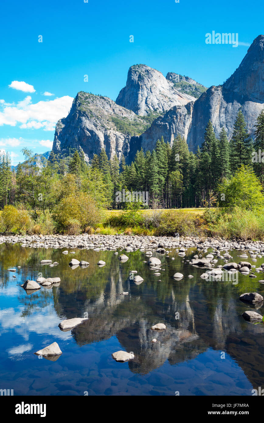 Yosemite National Park, Californie, la cathédrale Spires montagne Banque D'Images