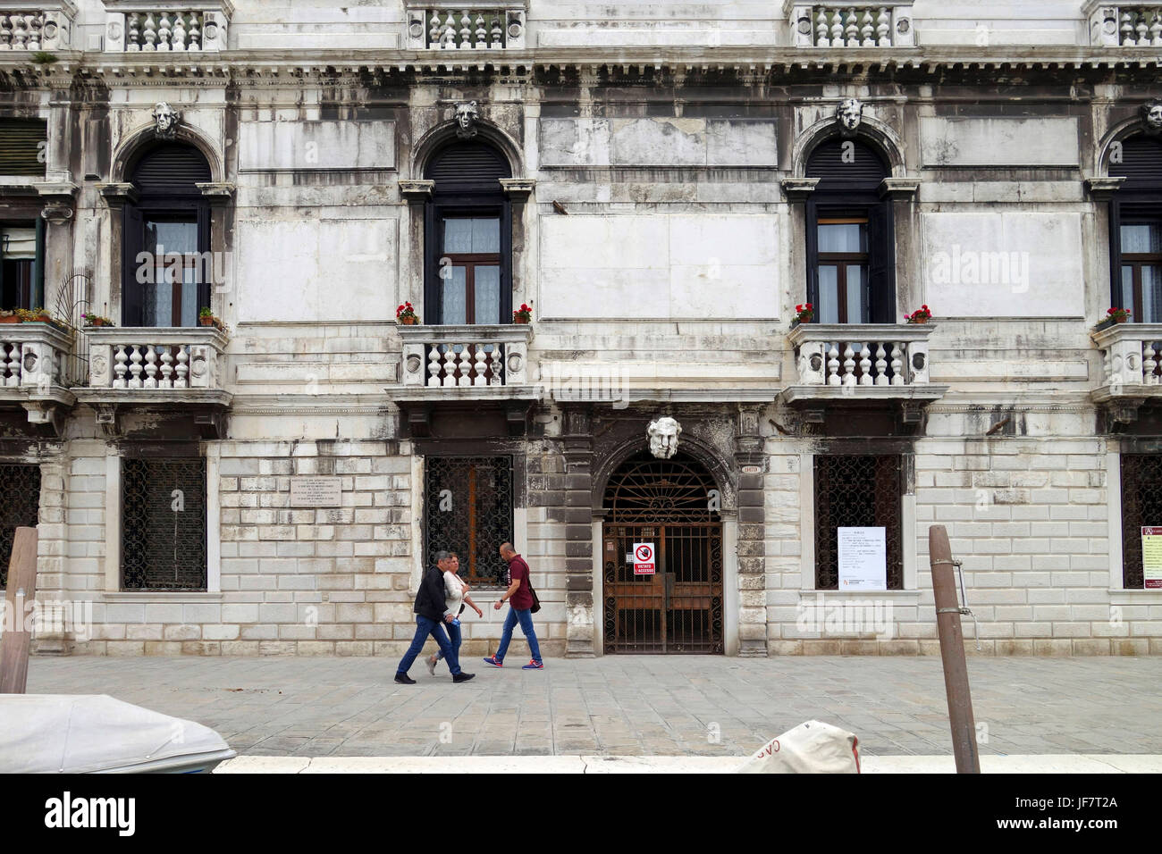 Portée de l'extérieur d'un bâtiment le long du Grand Canal, Venise, Italie Banque D'Images