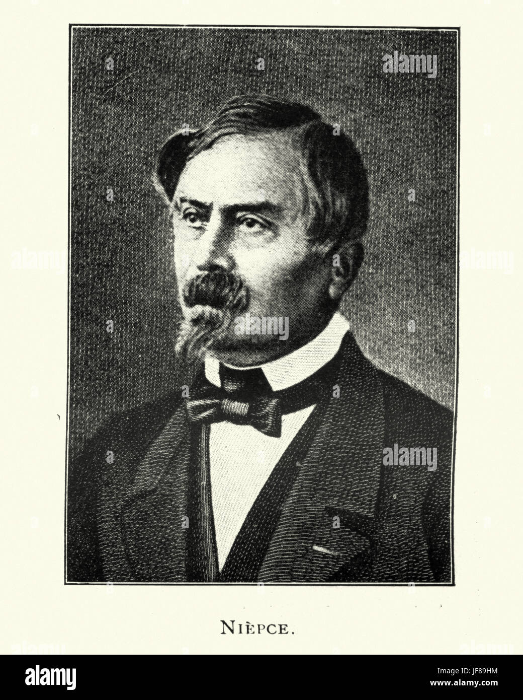 Nicéphore Niepce (né Joseph Niepce ; 7 Mars 1765 - 5 juillet 1833) était un inventeur français, maintenant généralement crédité comme l'inventeur de la photographie et un pionnier dans ce domaine Banque D'Images
