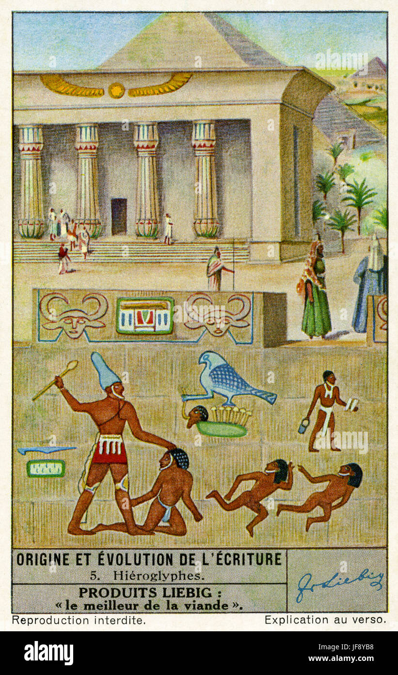 Heiroglyphics égyptien. Origines et évolution de l'écriture. Carte de collection Liebig, 1942 Banque D'Images