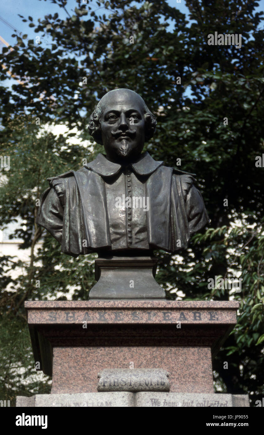 Statue de Shakespeare en plein air Aldermanbury Square Londres Banque D'Images