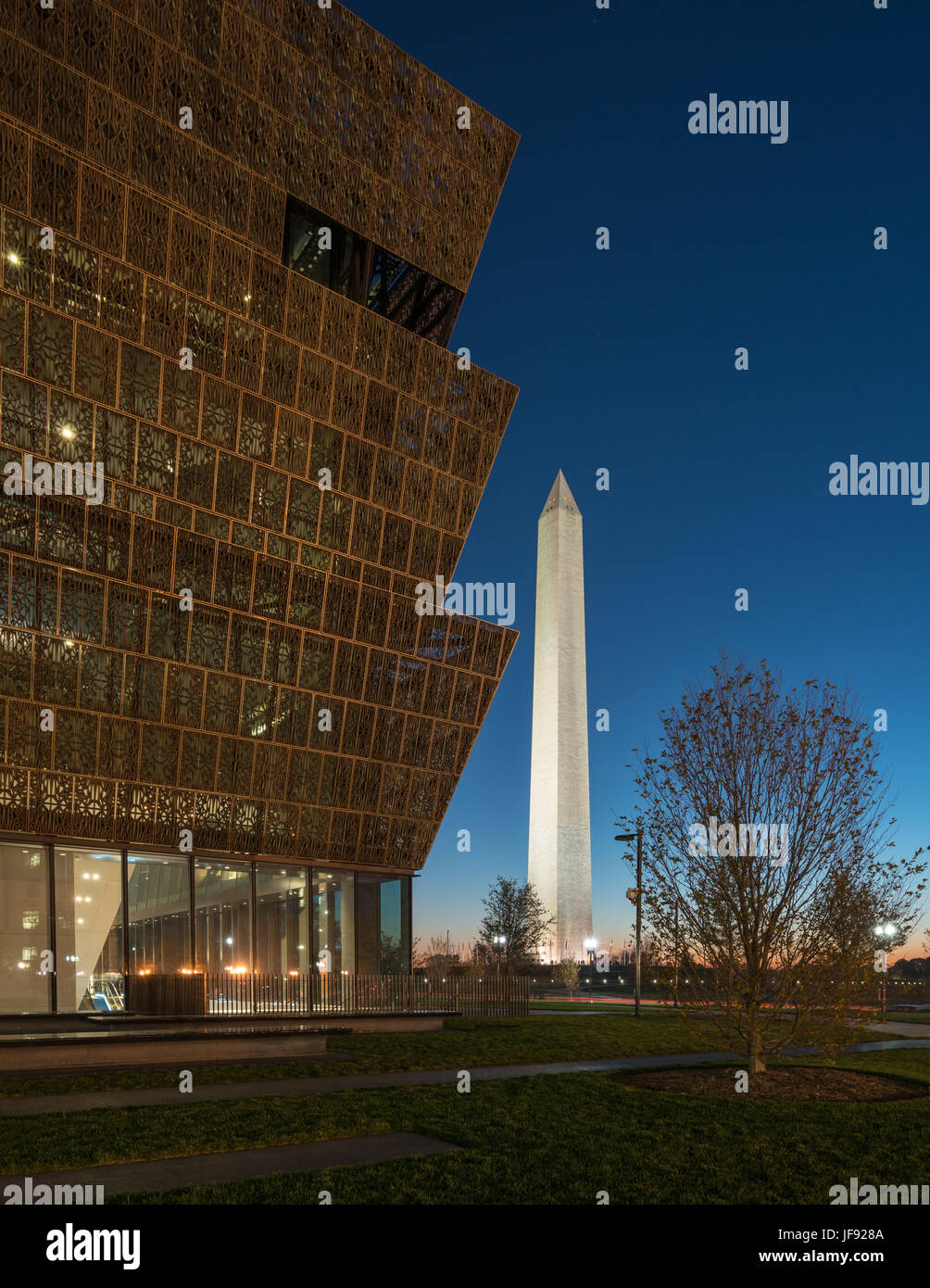 Réflexion de Washington Monument Banque D'Images