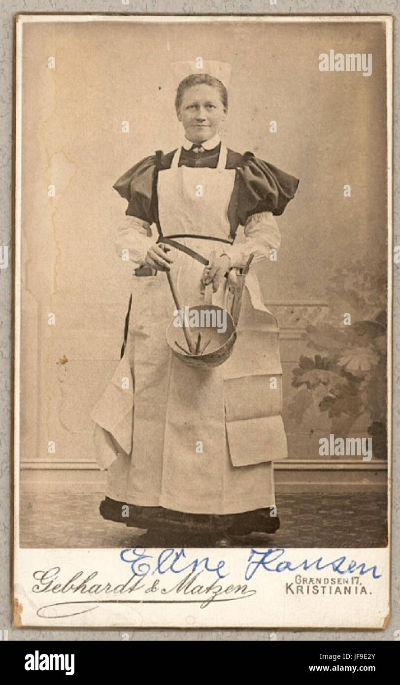 Une photographie personnelle d'Eline Hansen, une femme du début du XXe siècle, capturant un moment dans le temps. Banque D'Images