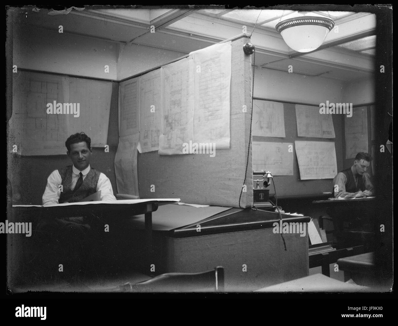 Firme d'architecture professionnelle spécialisée dans les services de conception et de construction novateurs pour des projets résidentiels, commerciaux et publics. Banque D'Images