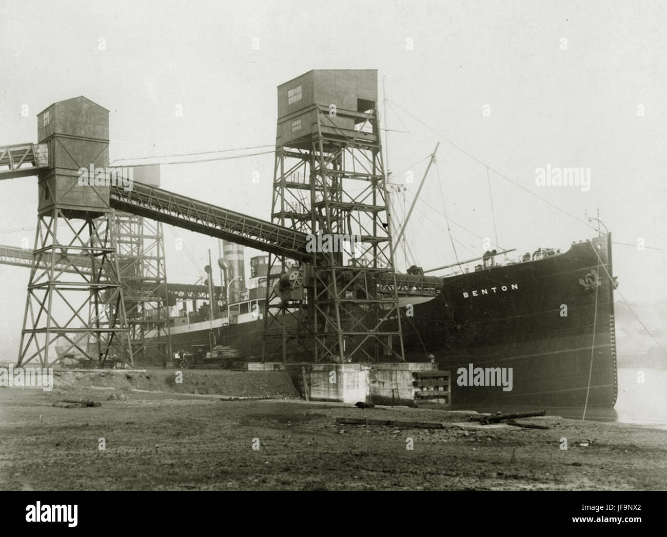 Les staithes de charbon dans les South Docks, Sunderland, soulignant l'importance du commerce du charbon dans les années 1920 pour l'histoire industrielle du Royaume-Uni. Banque D'Images