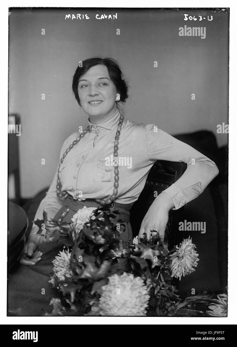 Un portrait vintage de Marie Cavan, figure historique capturée dans une image intemporelle. Banque D'Images