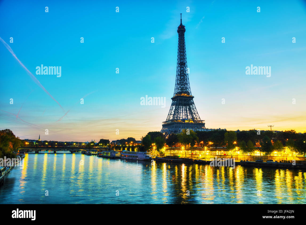 Vue urbaine avec la Tour Eiffel Banque D'Images