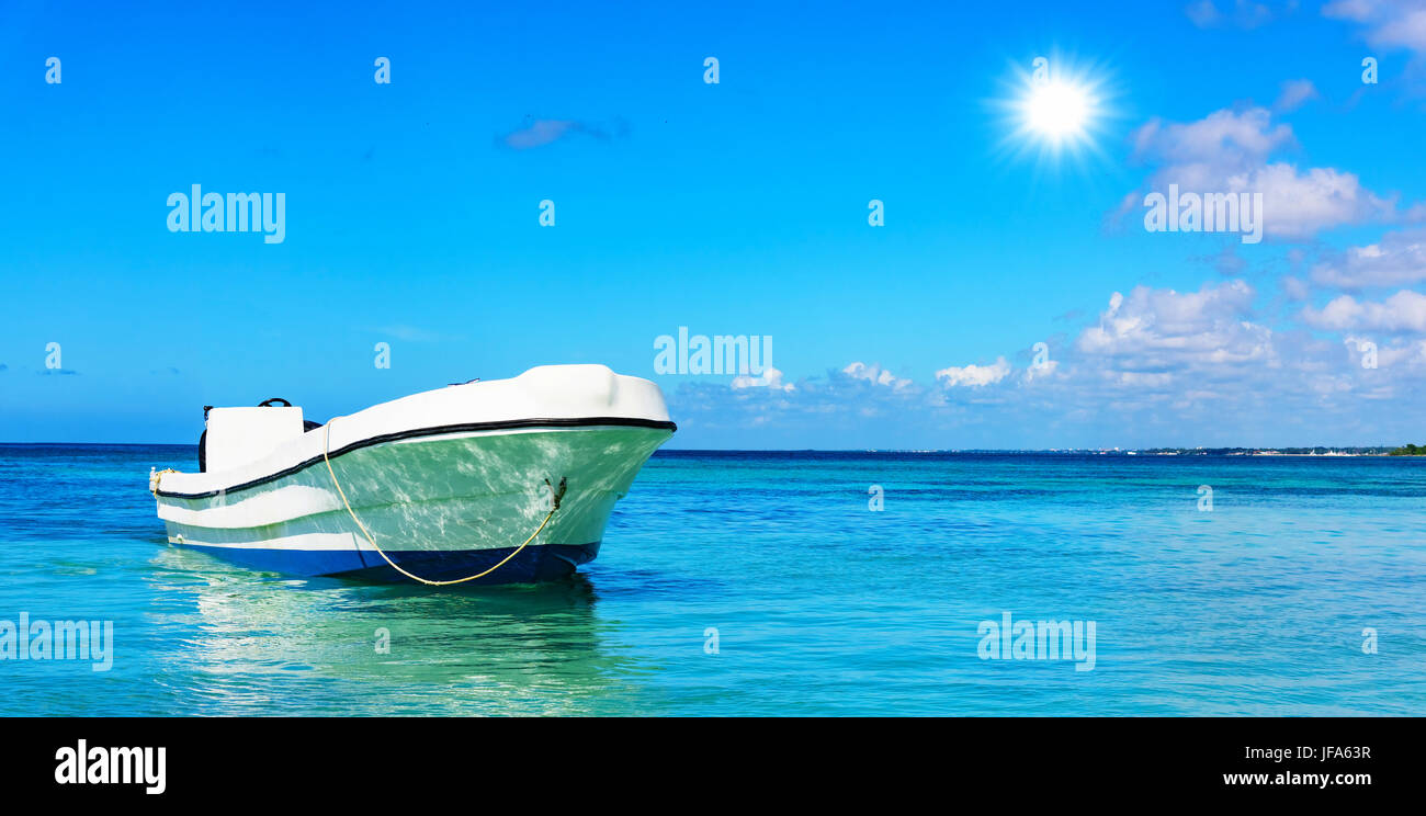 Plage de la mer Bateau Banque D'Images