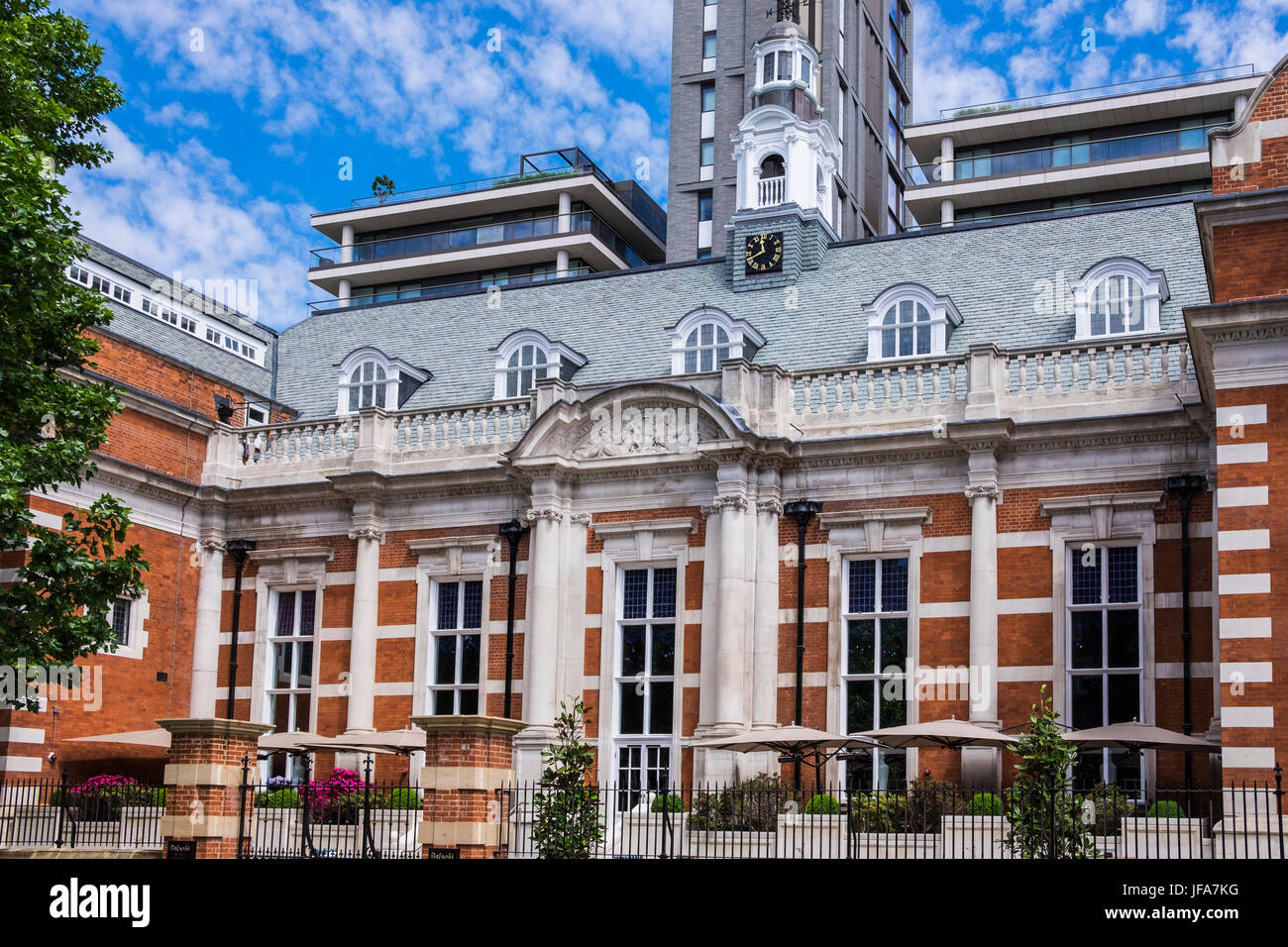 Le LaLiT boutique hôtel de luxe situé dans l'ancien lycée d'Olave St., Tooley Street, Londres, Angleterre, Royaume-Uni Banque D'Images