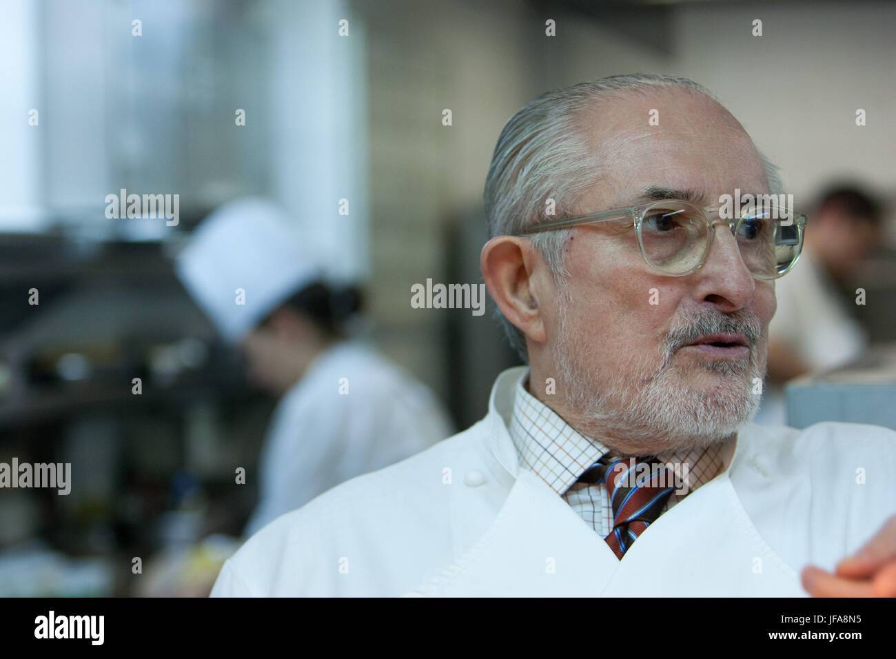Restaurant Senderens, Alain Senderens (2 décembre 1939 - 25 juin 2017) était un chef français de premier plan et les praticiens de la Nouvelle Cuisine. Le Figaro crédité comme l'inventeur de l'alimentation et vin. Banque D'Images