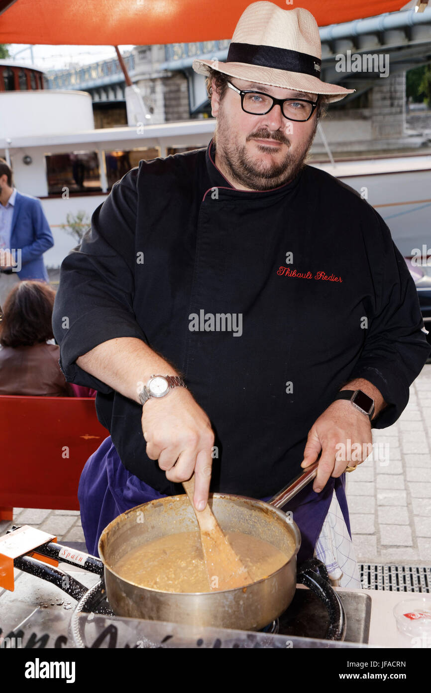 Paris, France. 29 Juin, 2017. Thibault Redier assiste à la 5e "Trophée de la Pétanque Gastronomique' à Paris Yacht Marina, le 29 juin 2017 à Paris, France. Credit : Bernard Menigault/Alamy Live News Banque D'Images