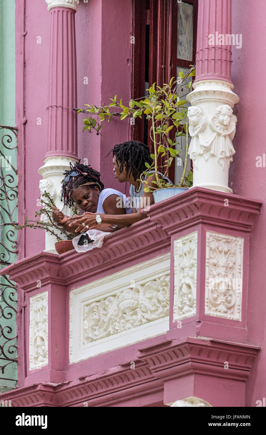 Rénové des bâtiments historiques dans la région de Habana Vieja - LA HAVANE, CUBA Banque D'Images