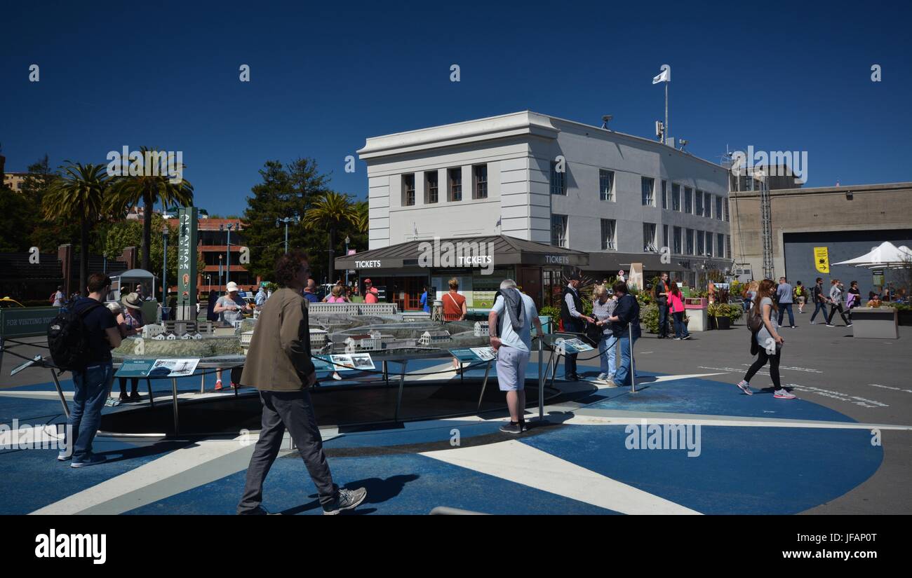 Alcatraz Cruises dans le Port de San Francisco à partir du 1er mai 2017, California USA Banque D'Images