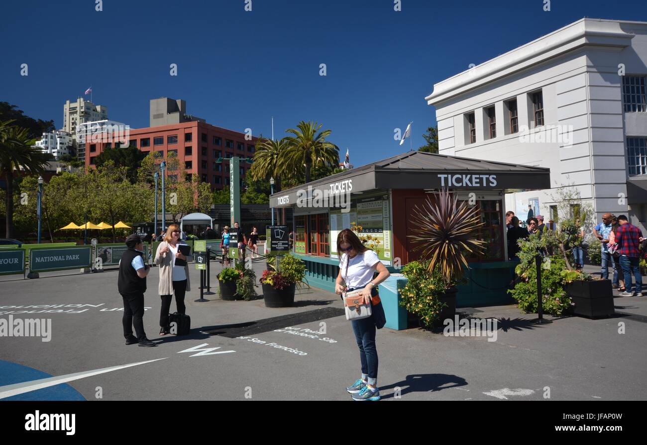 Alcatraz Cruises dans le Port de San Francisco à partir du 1er mai 2017, California USA Banque D'Images