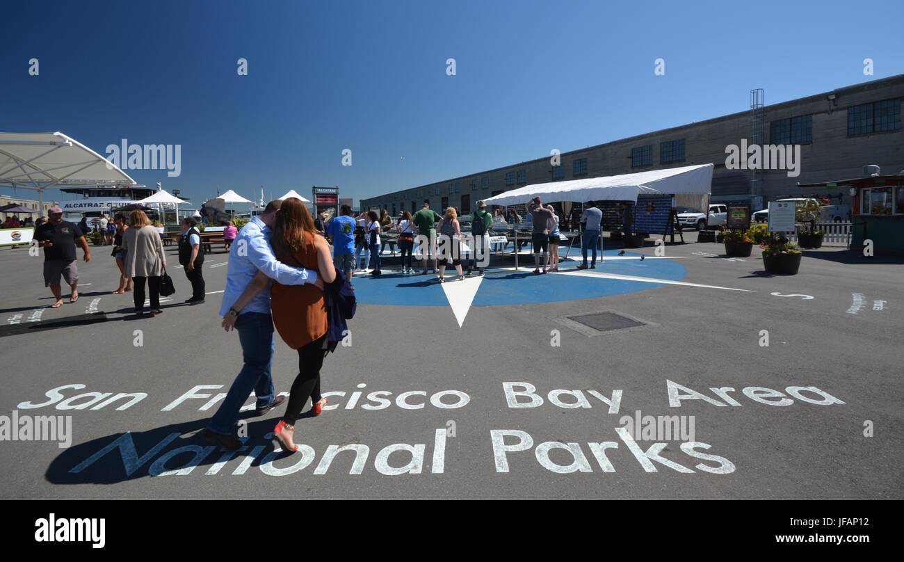 Alcatraz Cruises dans le Port de San Francisco à partir du 1er mai 2017, California USA Banque D'Images