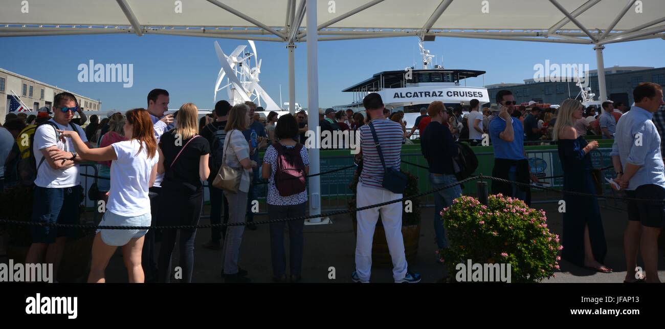 Alcatraz Cruises dans le Port de San Francisco à partir du 1er mai 2017, California USA Banque D'Images