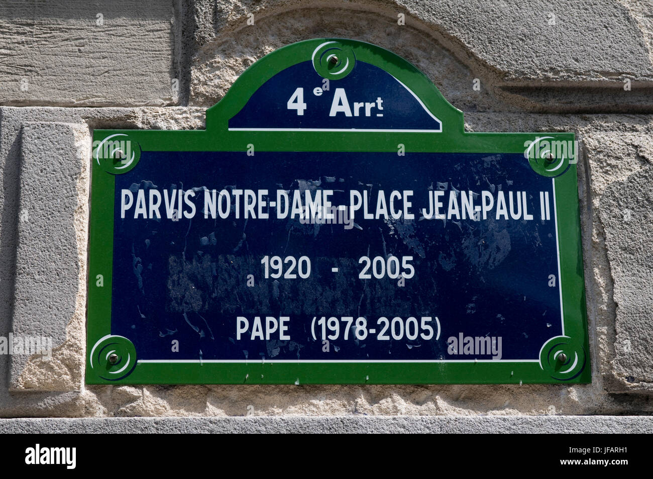 Parvis Notre-Dame - Place Jean-Paul II signe, Ile de la Cité, Paris, France  Photo Stock - Alamy