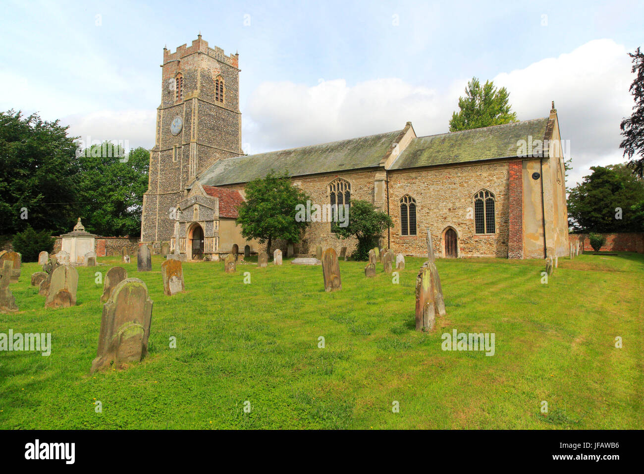 Église de Saint Michel et de tous les Anges, Tunstall, Suffolk, Angleterre, RU Banque D'Images