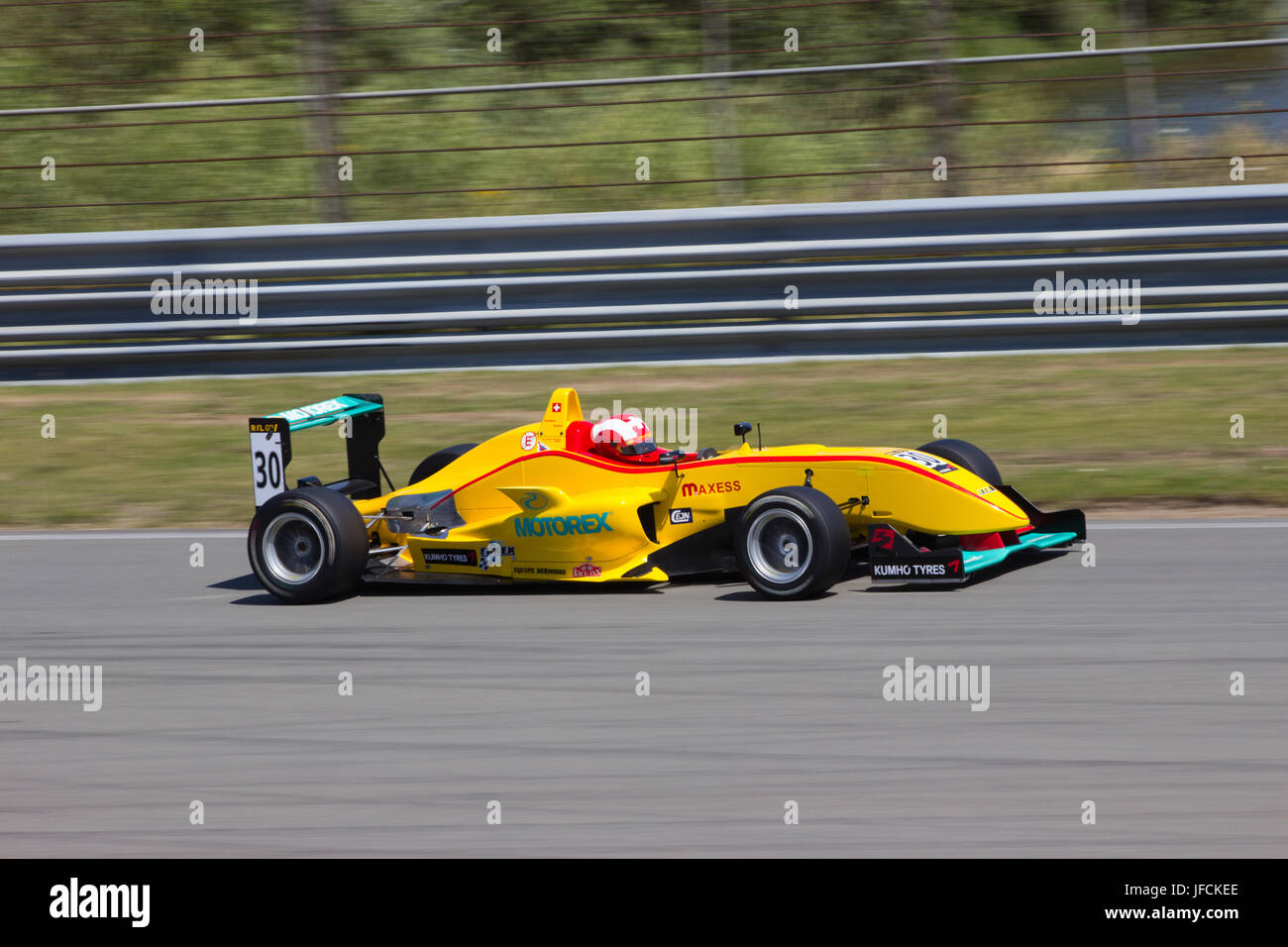 ZANDVOORT, Pays-Bas - 15 juillet : Sandro Zeller (Suisse) pendant la course GP Masters RTL de Formule 3 au Circuit Park Zandvoort le 15 juillet Banque D'Images