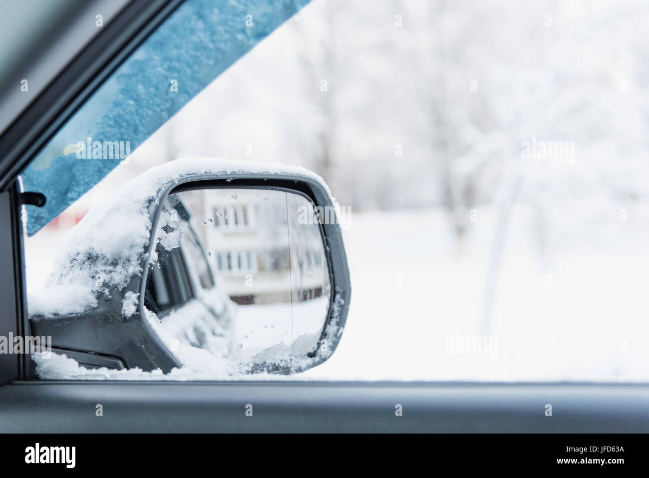 Miroir de voiture d'hiver Banque D'Images