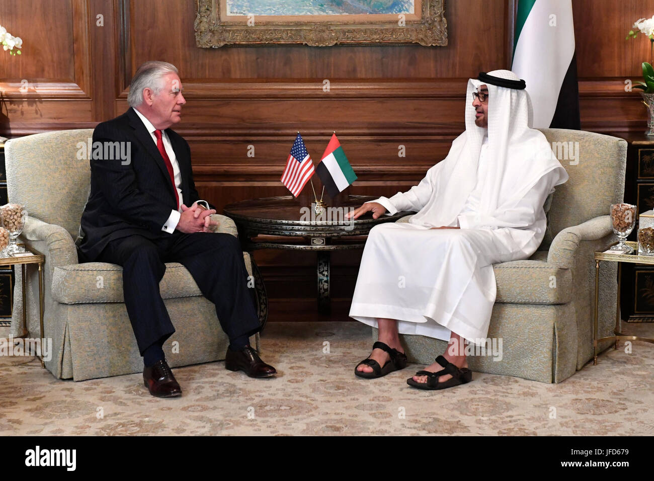 La secrétaire d'État des États-Unis, Rex Tillerson répond aux Émirats arabes unis avec le Prince Mohammed bin Zayed à McLean, Virginie, le 16 mai 2017. Banque D'Images