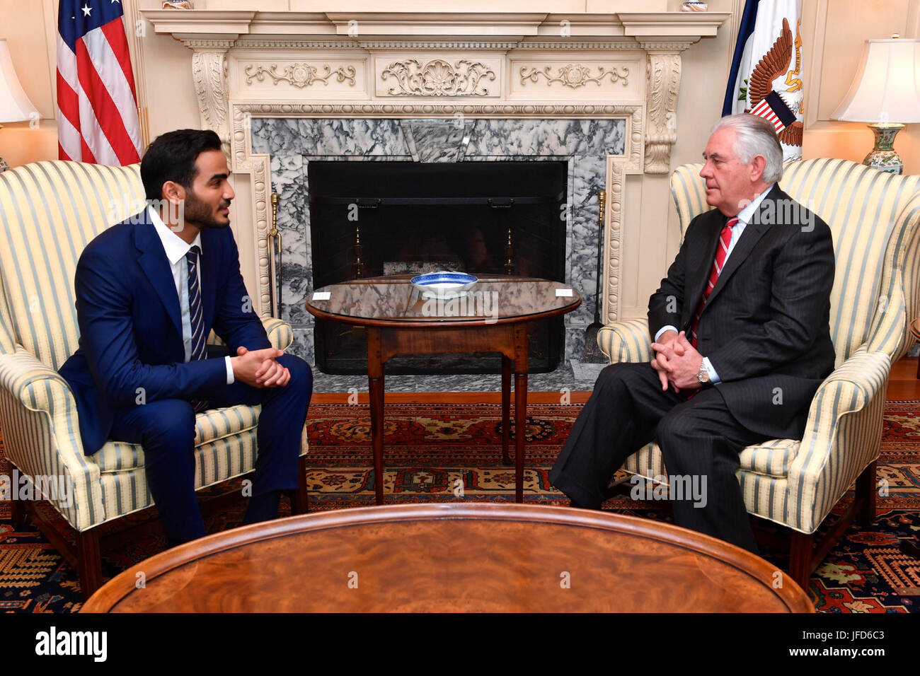 La secrétaire d'État des États-Unis, Rex Tillerson rencontre Tillerson rencontre le secrétaire de l'Émir du Qatar pour des investissements Sheikh Mohammed bin Hamad bin Khalifa Al Thani, au Département d'État des États-Unis à Washington, D.C., le 16 juin 2017. Banque D'Images