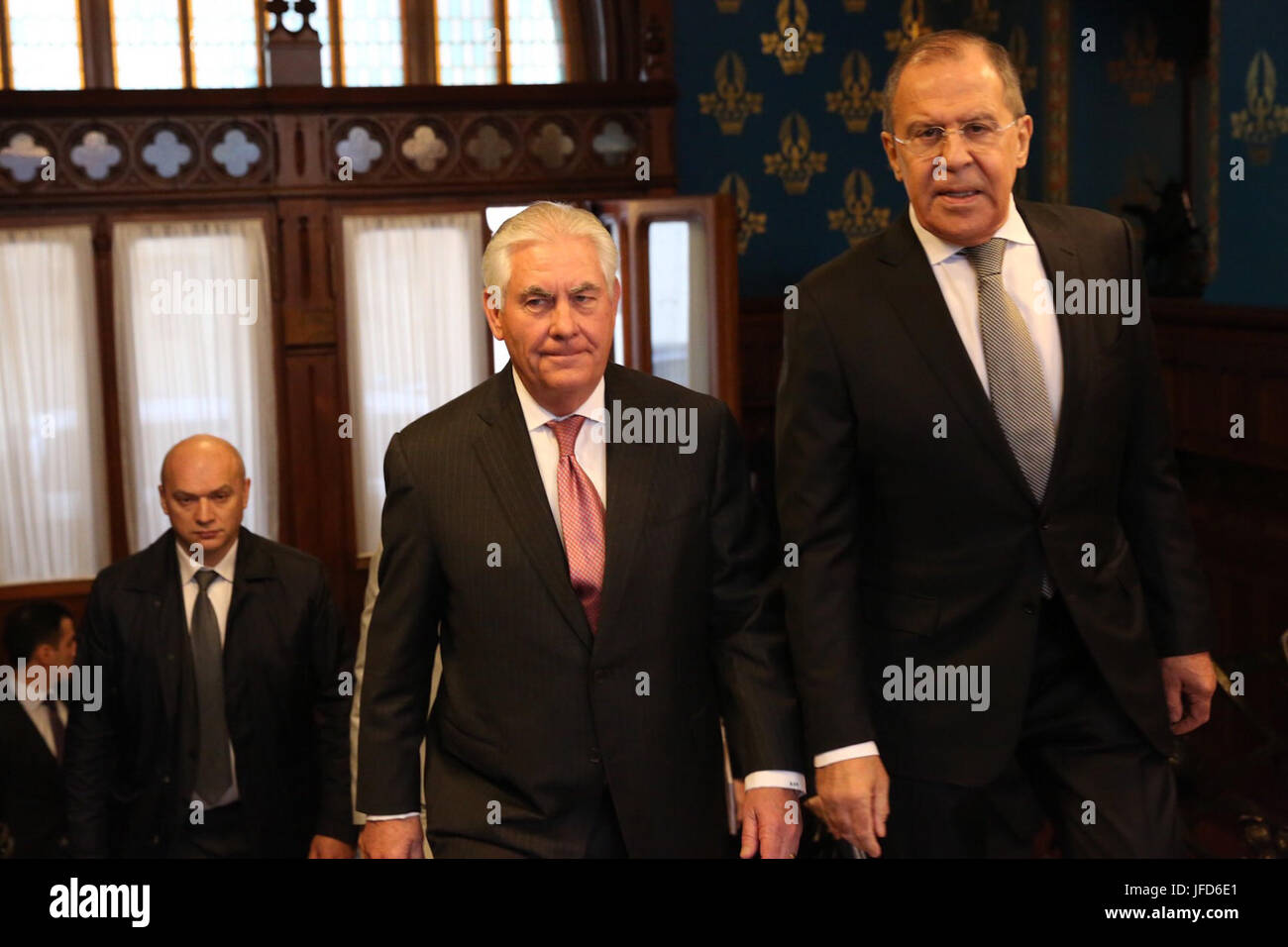 La secrétaire d'État des États-Unis, Rex Tillerson avec le Ministre russe des Affaires étrangères Lavrov en avant de leur réunion bilatérale à l'Osobnyak Guest House en Moscou, Russie, le 12 avril 2017. Banque D'Images